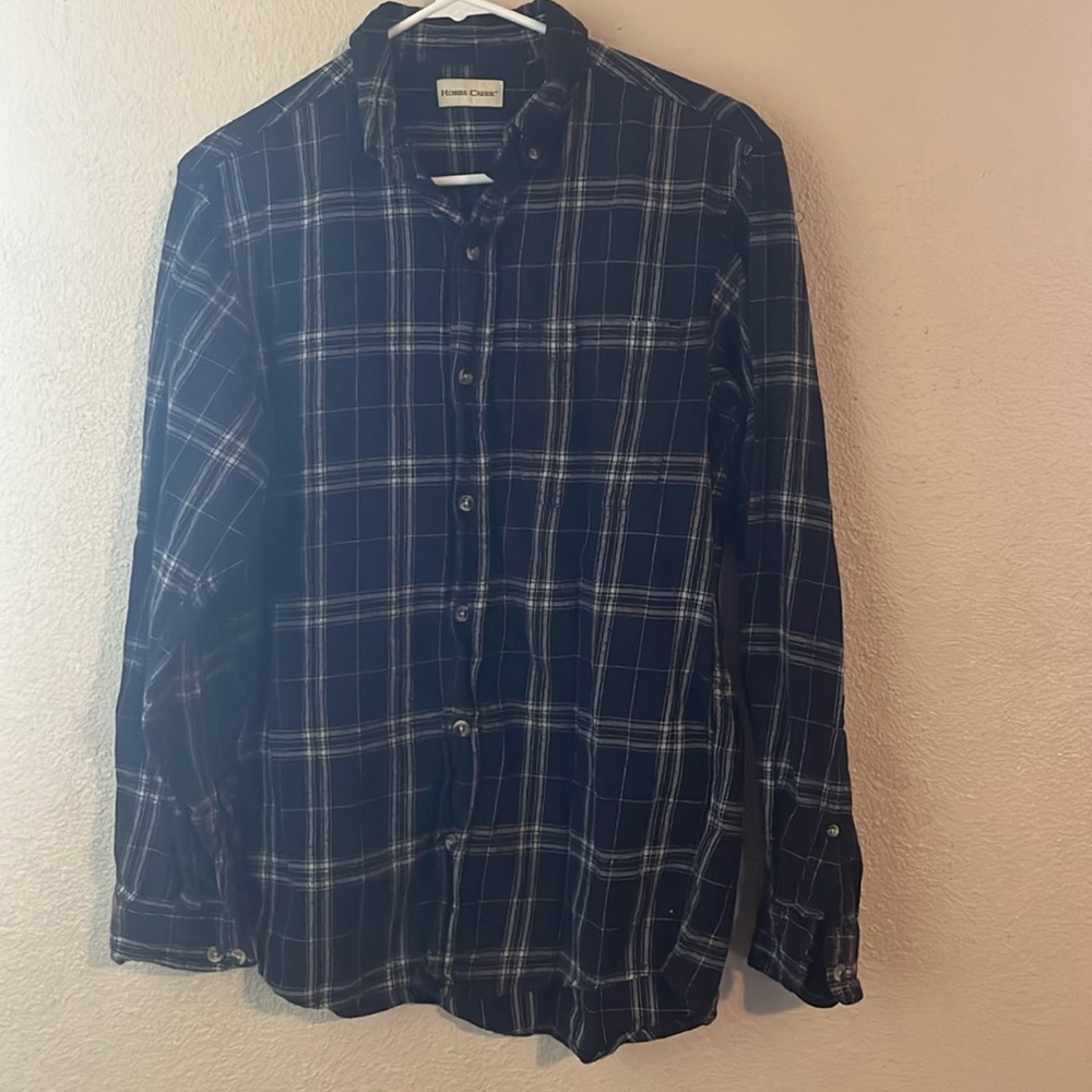 Hobbs Creek Men’s small button down shirt